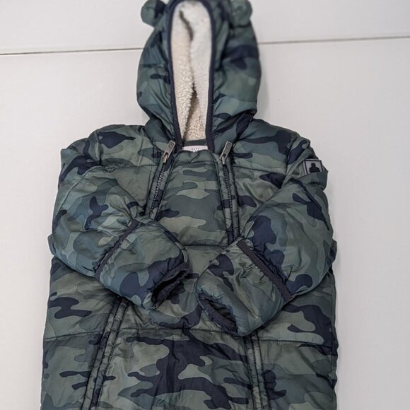 GAP - Camo snowsuit for 12-18 months - Picture 1 of 4